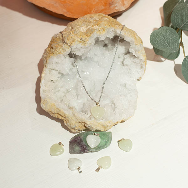 Ny Jade hjärta - hänge 15mm